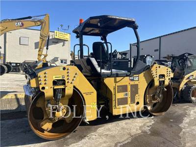 Caterpillar CB64B Smooth Drum Roller Compactor