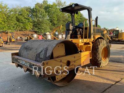 Caterpillar CS-563D Asphalt Paver