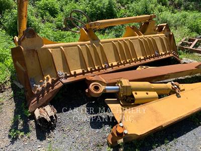 Caterpillar D8T Blade