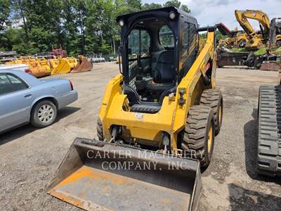 Caterpillar 242D3 Mini Skid Steer