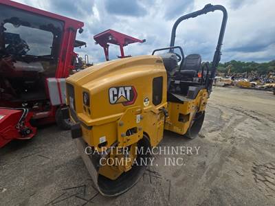 Caterpillar CB2.5 Smooth Drum Roller Compactor