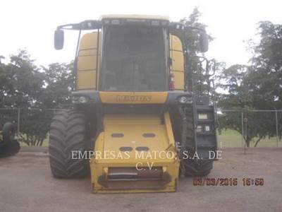 Lexion Combine 560R Combine