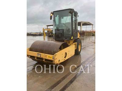 Caterpillar CS433E Smooth Drum Roller Compactor