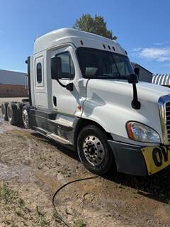 Freightliner Cascadia 113 Tri Axle Sleeper Semi Truck - 48" Mid Roof Sleeper, Detroit 475HP, 10 Speed Manual