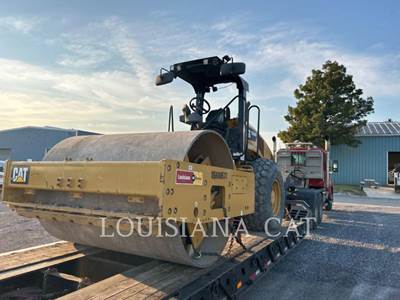 Caterpillar CS56B Smooth Drum Roller Compactor