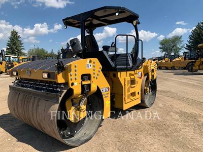 Caterpillar CB15 Smooth Drum Roller Compactor