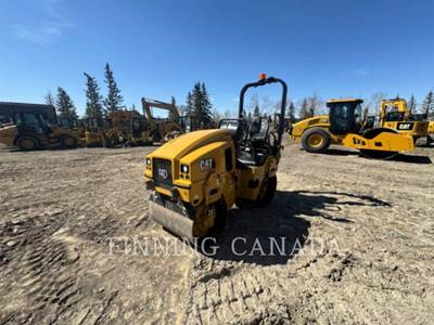 Caterpillar CB2.5-03 Smooth Drum Roller Compactor