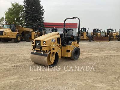 Caterpillar CC 4.0 Smooth Drum Roller Compactor