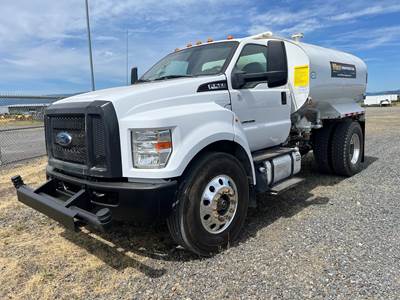 Ford F-750 XL Water Truck