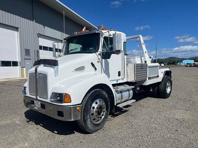 Kenworth T300 Wrecker Tow Truck - Cummins