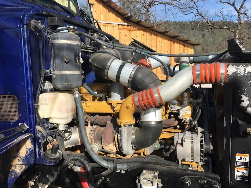 2004 Peterbilt 385 Heavy Duty Cab & Chassis Truck For Sale, 723,576