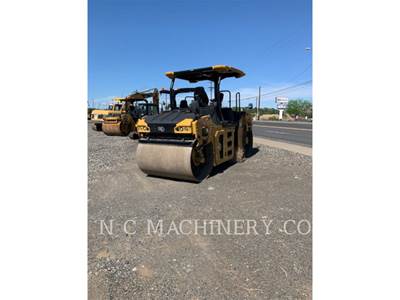 Caterpillar CB10 Asphalt Paver