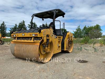 Caterpillar CB66B Asphalt Paver