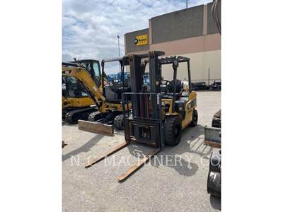 Caterpillar GP30N5 Forklift
