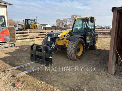 Caterpillar TH408D Telehandler