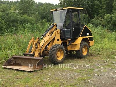 Caterpillar 902 Wheel Loader