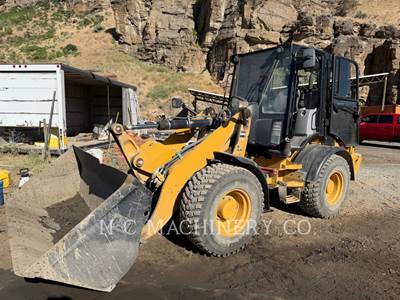 Caterpillar 908M CB Wheel Loader
