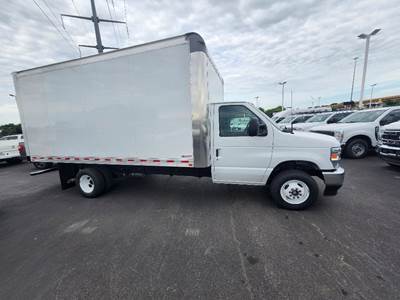 2026 Ford E-450 Box Truck