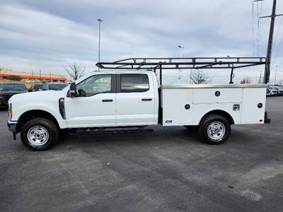 2026 Ford F-350  Service Truck - CM 9' Single Wheel Service Body
