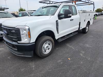 2026 FORD F350 Extended Cab  CM Service Truck
