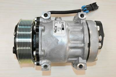 New Aftermarket Freightliner Business Class M2 A/C Compressor