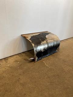 Used Detroit Diesel DD13 One Box Small Heat Shield