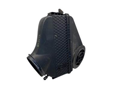 Used Freightliner Cascadia 113 Air Cleaner