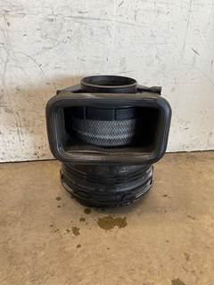 Used International 8600 Air Cleaner