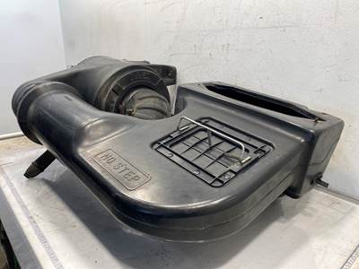 Used International 9200i Air Cleaner