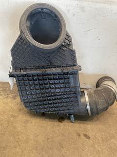 Used Kenworth T680 Air Cleaner