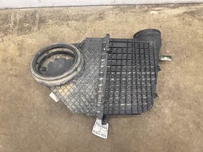 Used Kenworth T680 Air Cleaner