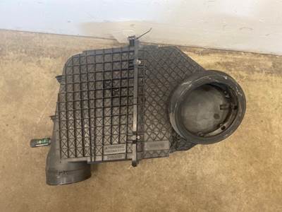 Used Kenworth T680 Air Cleaner