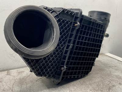 Used Kenworth T680 Air Cleaner
