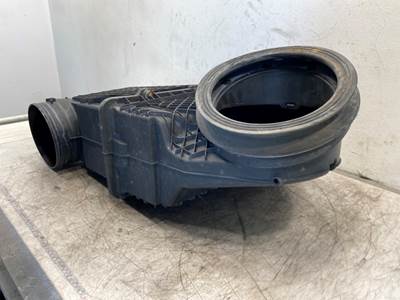 Used Kenworth T680 Air Cleaner