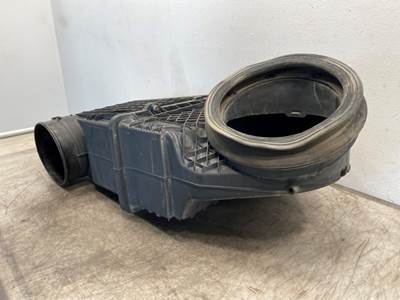 Used Kenworth T680 Air Cleaner
