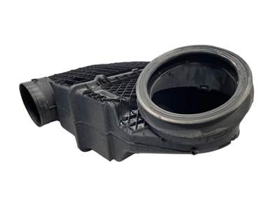 Used Kenworth T680 Air Cleaner