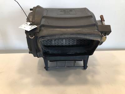 Used Kenworth T700 Air Cleaner