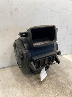 Used Kenworth T700 Air Cleaner