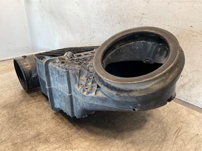 Used Kenworth T880 Air Cleaner