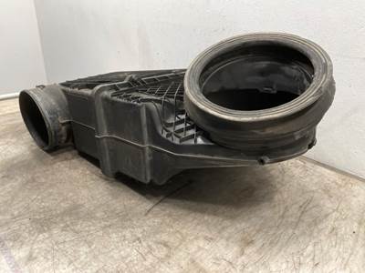 Used Kenworth T880 Air Cleaner