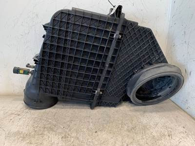 Used Peterbilt 579 Air Cleaner