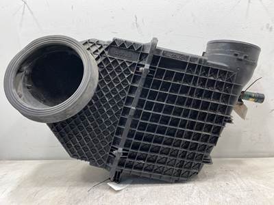 Used Peterbilt 579 Air Cleaner