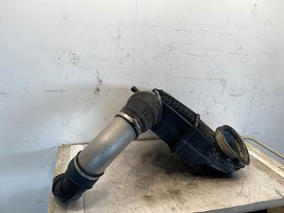 Used Peterbilt 579 Air Cleaner