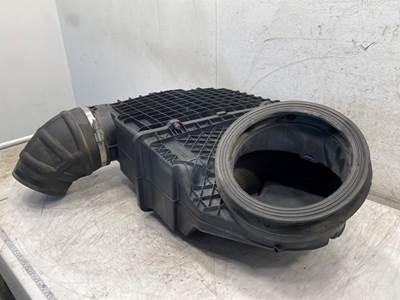 Used Peterbilt 579 Air Cleaner