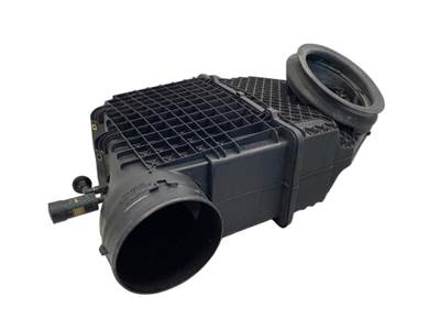 Used Peterbilt 579 Air Cleaner