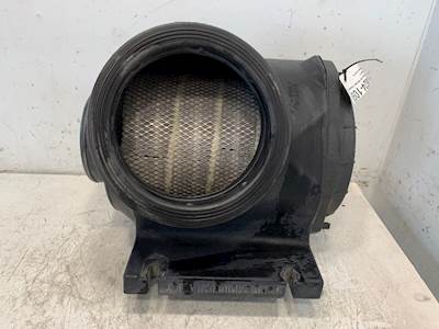Used Peterbilt 587 RH Air Cleaner