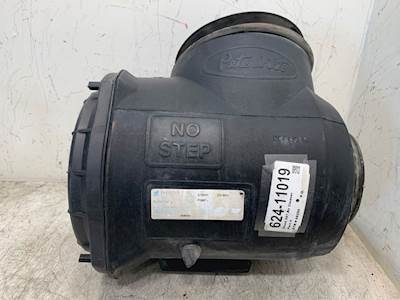 Used Peterbilt 587 Air Cleaner