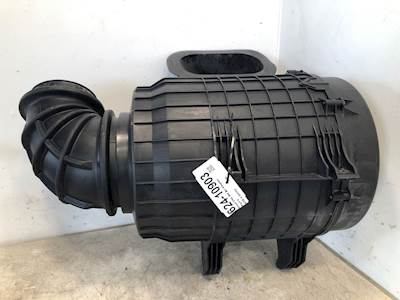 Used Volvo VNL Gen 2 RH Air Cleaner