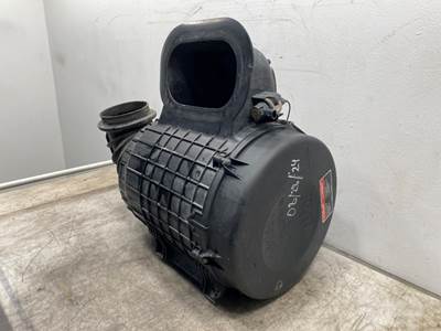 Used Volvo VNL Gen 2 Air Cleaner