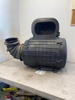 Used Volvo VNL Gen 3 Air Cleaner